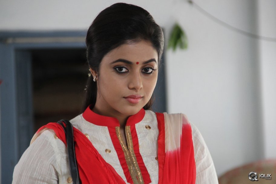 Jayammu Nischayammu Raa